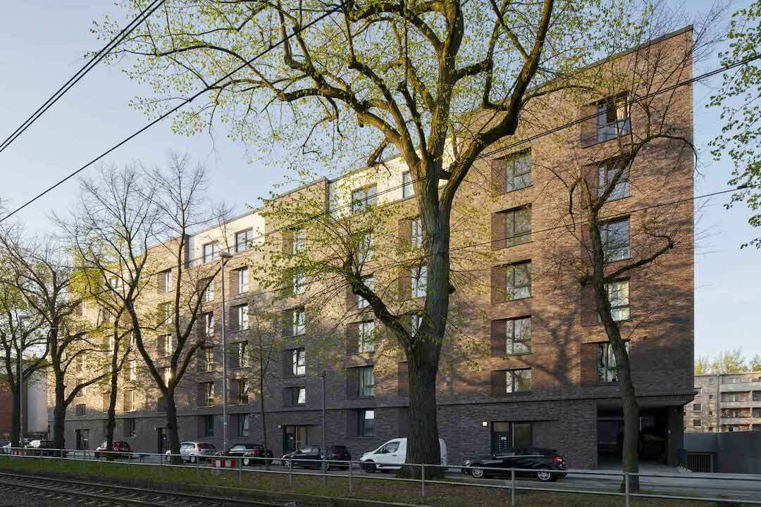 Blick-Hansaallee--II-Tiefgargeneinfahrt